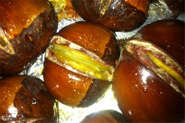 板栗沒熟透可以吃嗎 板栗最好是吃成熟的 板栗沒熟透可以吃嗎 板栗最好是吃成熟的