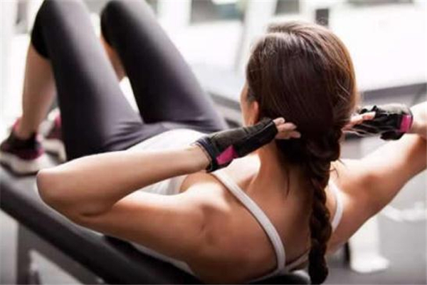 仰臥卷腹可以天天做嗎 仰臥卷腹幾天練一次 仰臥卷腹可以天天做嗎 仰臥卷腹幾天練一次