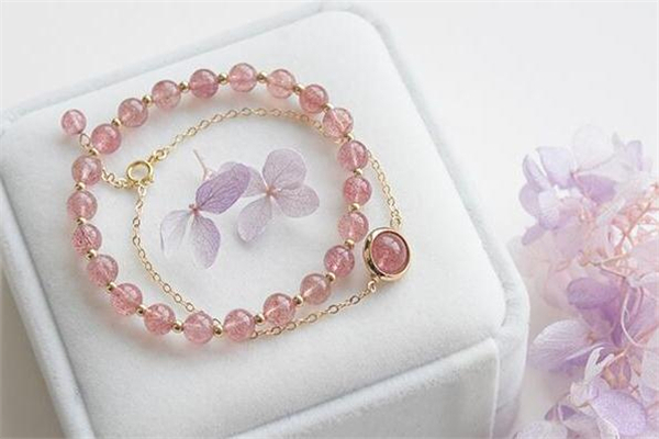 草莓晶真的會招桃花嗎 草莓晶招桃花有用嗎 草莓晶真的會招桃花嗎 草莓晶招桃花有用嗎