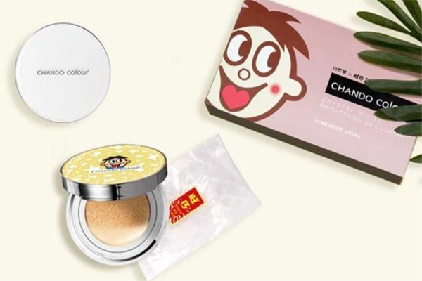 雪餅氣墊是什么牌子 雪餅氣墊在哪買 雪餅氣墊是什么牌子 雪餅氣墊在哪買