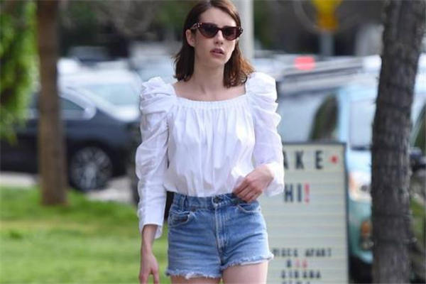 白色方領(lǐng)上衣怎么搭配 白色方領(lǐng)上衣搭配圖片 白色方領(lǐng)上衣怎么搭配 白色方領(lǐng)上衣搭配圖片