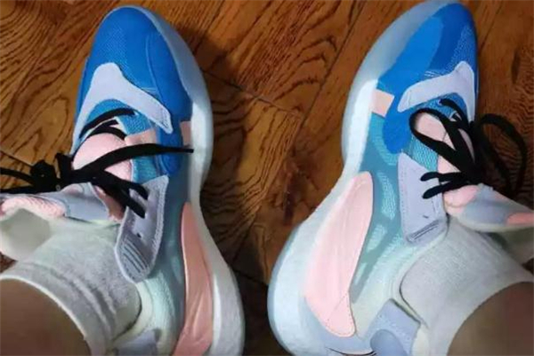 阿迪達斯zone boost和marquee boost哪個好 對比測評 阿迪達斯zone boost和marquee boost哪個好 對比測評