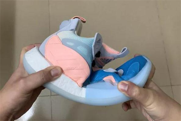 阿迪達斯zone boost和marquee boost哪個好 對比測評 阿迪達斯zone boost和marquee boost哪個好 對比測評