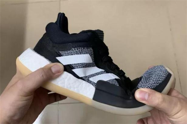 阿迪達斯zone boost和marquee boost哪個好 對比測評 阿迪達斯zone boost和marquee boost哪個好 對比測評