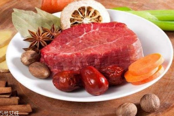 牛肉有什么營(yíng)養(yǎng)價(jià)值呢 牛肉的熱量是多高呢