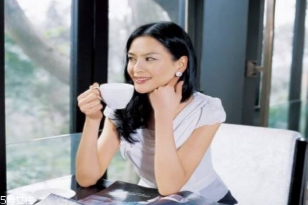 為什么會(huì)白帶異常呢 是什么原因造成白帶異常呢 為什么會(huì)白帶異常呢 是什么原因造成白帶異常呢