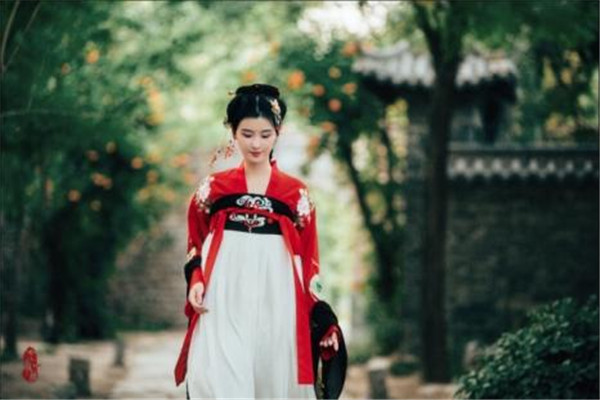 漢服可以干洗嗎 漢服保養(yǎng)事項(xiàng) 漢服可以干洗嗎 漢服保養(yǎng)事項(xiàng)