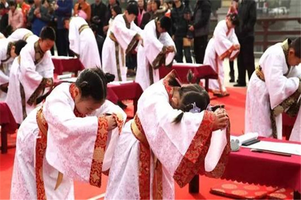 漢服的款式及分類是什么 漢服有哪些種類 漢服的款式及分類是什么 漢服有哪些種類