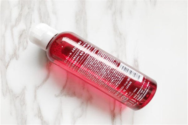 收斂水可以用什么代替 收斂水可以用爽膚水代替嗎 收斂水可以用什么代替 收斂水可以用爽膚水代替嗎