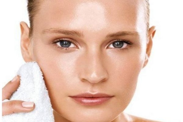 夏天臉上出油嚴重怎么辦 怎么樣緩解夏季臉部出油 夏天臉上出油嚴重怎么辦 怎么樣緩解夏季臉部出油