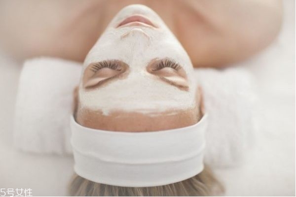 怎樣自制祛痘面膜 解決臉上長(zhǎng)痘的方法 怎樣自制祛痘面膜 解決臉上長(zhǎng)痘的方法