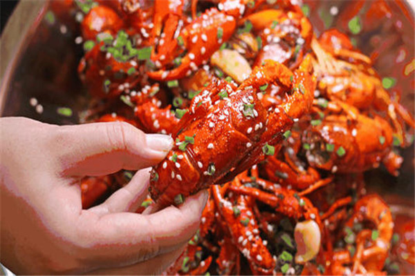 小龍蝦什么季節(jié)最肥 小龍蝦怎么吃比較好 小龍蝦什么季節(jié)最肥 小龍蝦怎么吃比較好