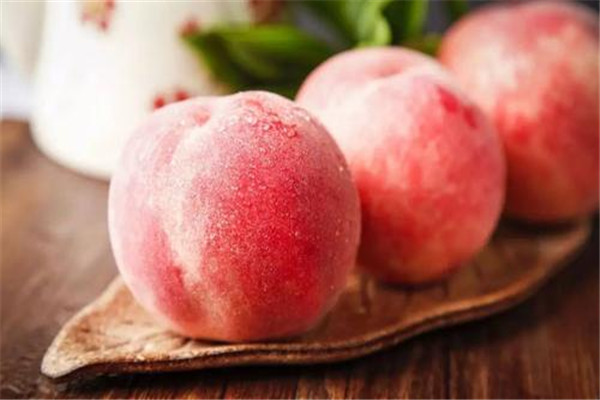 桃子是不是發(fā)物 桃子吃了會上火嗎 桃子是不是發(fā)物 桃子吃了會上火嗎