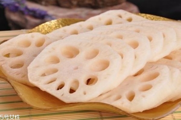 藕是發(fā)物嗎 什么人群不能吃藕呢 藕是發(fā)物嗎 什么人群不能吃藕呢