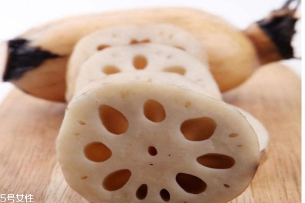 藕是發(fā)物嗎 什么人群不能吃藕呢 藕是發(fā)物嗎 什么人群不能吃藕呢