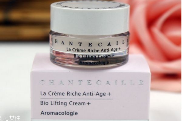 面霜可以用在頸部嗎 面霜和頸霜有哪些不同 面霜可以用在頸部嗎 面霜和頸霜有哪些不同