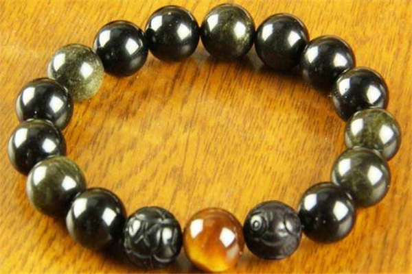 金曜石適合什么人佩戴 金曜石佩戴禁忌 金曜石適合什么人佩戴 金曜石佩戴禁忌