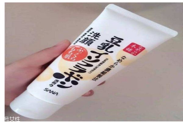 莎娜適合什么年齡的人群呢 莎娜適合敏感肌的人群嗎 莎娜適合什么年齡的人群呢 莎娜適合敏感肌的人群嗎