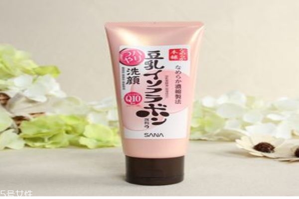 莎娜適合什么年齡的人群呢 莎娜適合敏感肌的人群嗎 莎娜適合什么年齡的人群呢 莎娜適合敏感肌的人群嗎