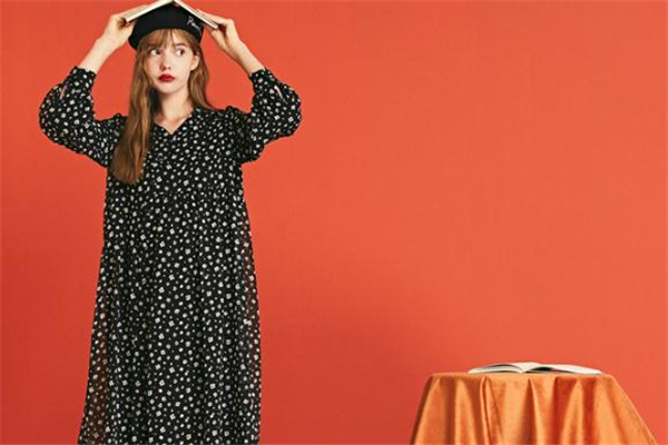 雪紡連衣裙什么顏色顯白 雪紡連衣裙什么顏色好看 雪紡連衣裙什么顏色顯白 雪紡連衣裙什么顏色好看