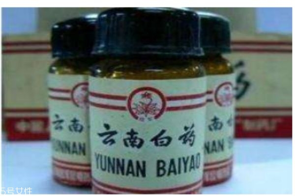 云南白藥的主要功效是什么呢 云南白藥的主要成分是什么呢 云南白藥的主要功效是什么呢 云南白藥的主要成分是什么呢
