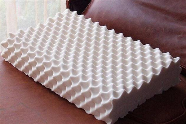 乳膠枕頭洗了怎么弄干 乳膠枕能用洗衣機(jī)甩干嗎 乳膠枕頭洗了怎么弄干 乳膠枕能用洗衣機(jī)甩干嗎