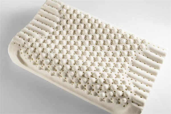 乳膠枕頭顆粒好還是平滑好 顆粒乳膠枕頭怎么樣 乳膠枕頭顆粒好還是平滑好 顆粒乳膠枕頭怎么樣