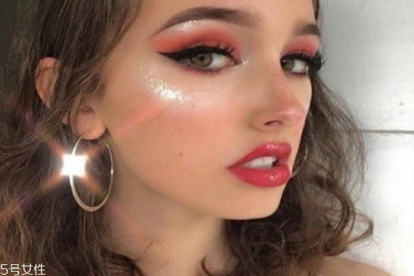 歐美妝適合哪些人 歐美妝有什么特點(diǎn) 歐美妝適合哪些人 歐美妝有什么特點(diǎn)