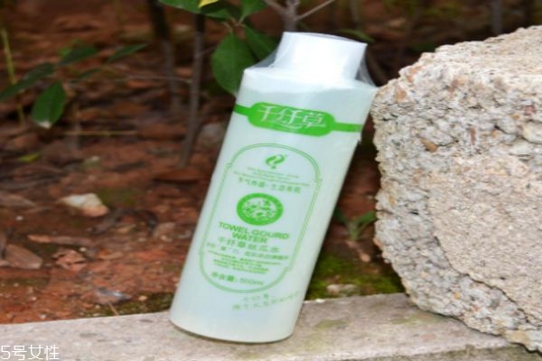 千纖草是一個怎么樣的品牌呢 千纖草是哪個國家的品牌呢 千纖草是一個怎么樣的品牌呢 千纖草是哪個國家的品牌呢