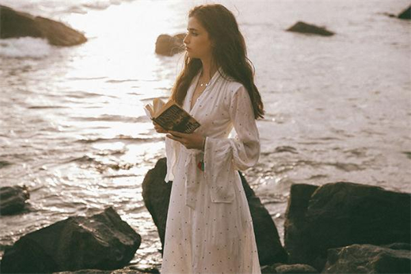 度假穿什么顏色裙子好看 度假風(fēng)裙子推薦 度假穿什么顏色裙子好看 度假風(fēng)裙子推薦