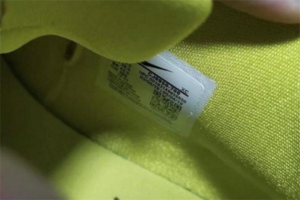 耐克歐文5海綿寶寶真假對比 歐文5海綿寶寶真假鑒定 耐克歐文5海綿寶寶真假對比 歐文5海綿寶寶真假鑒定