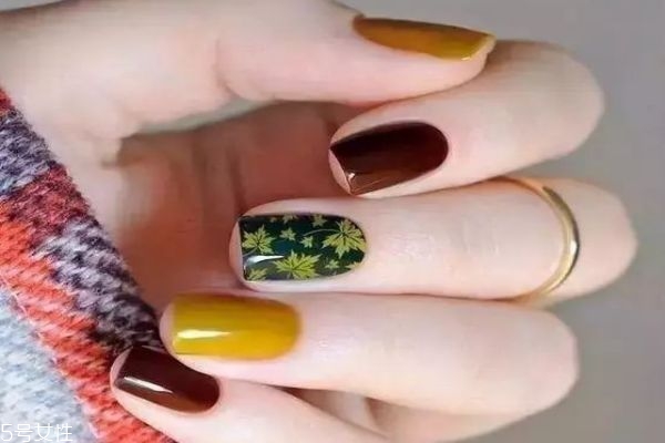 秋天適合做什么美甲 適合秋天做的美甲圖片 秋天適合做什么美甲 適合秋天做的美甲圖片