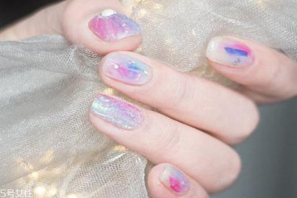 美甲暈染的暈染手法 暈染美甲步驟 美甲暈染的暈染手法 暈染美甲步驟