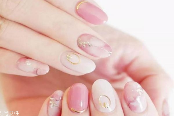 暈染大石紋美甲教程 暈染美甲圖片大全 暈染大石紋美甲教程 暈染美甲圖片大全