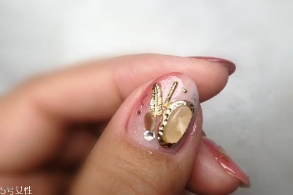 夏季暈染美甲教程 暈染漸變美甲教程步驟 夏季暈染美甲教程 暈染漸變美甲教程步驟