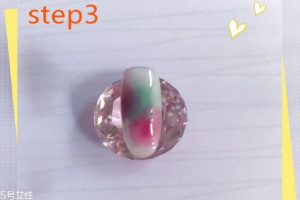 美甲暈染的暈染手法 暈染美甲步驟 美甲暈染的暈染手法 暈染美甲步驟