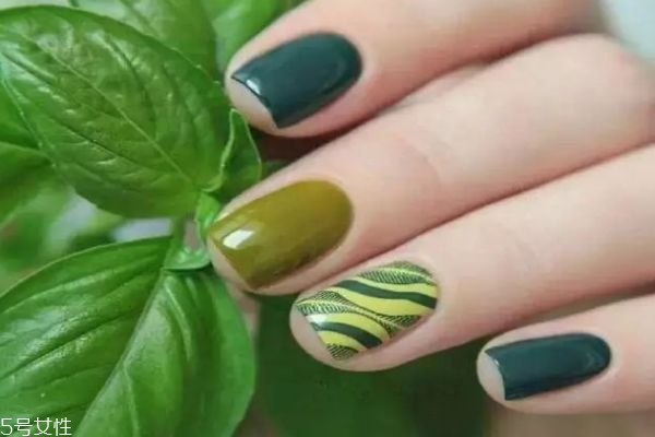 秋天適合做什么美甲 適合秋天做的美甲圖片 秋天適合做什么美甲 適合秋天做的美甲圖片