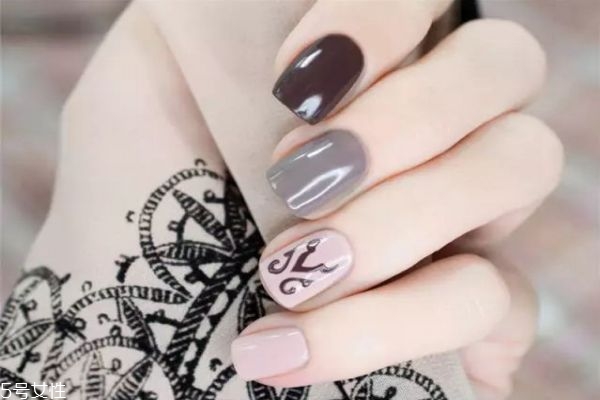 秋天適合做什么美甲 適合秋天做的美甲圖片 秋天適合做什么美甲 適合秋天做的美甲圖片