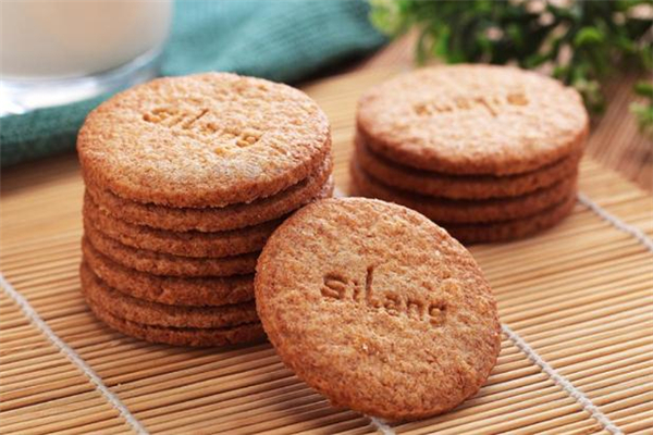 全麥餅干熱量高嗎 全麥餅干減肥嗎 全麥餅干熱量高嗎 全麥餅干減肥嗎