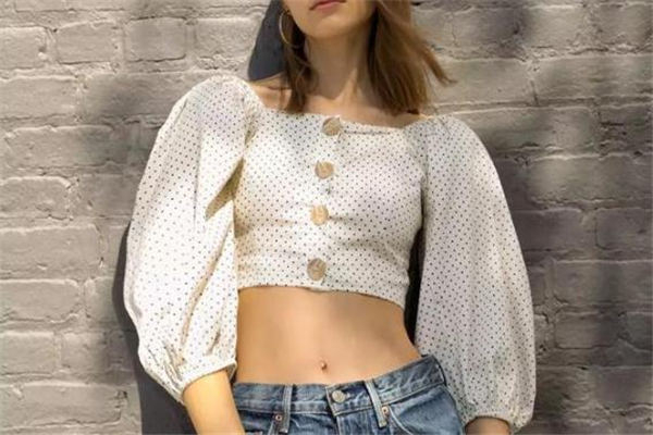泡泡袖上衣什么款式好看 泡泡袖上衣搭配圖片 泡泡袖上衣什么款式好看 泡泡袖上衣搭配圖片