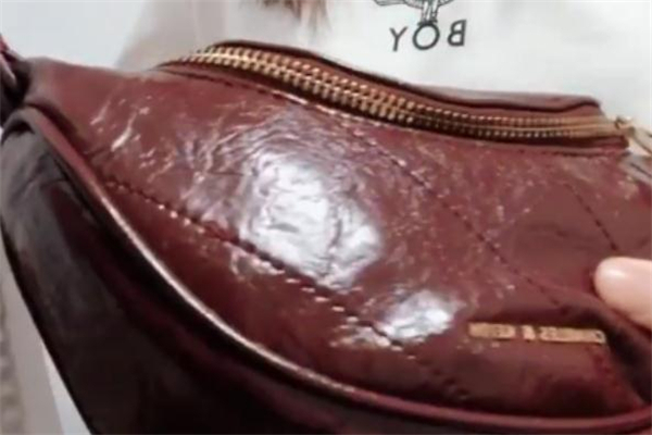 小ck腰包真假對(duì)比 小ck腰包怎么看真假 小ck腰包真假對(duì)比 小ck腰包怎么看真假