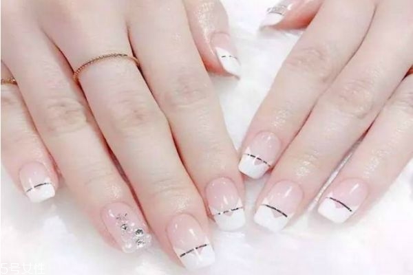 法式美甲怎么做 法式美甲都有哪些類型 法式美甲怎么做 法式美甲都有哪些類型