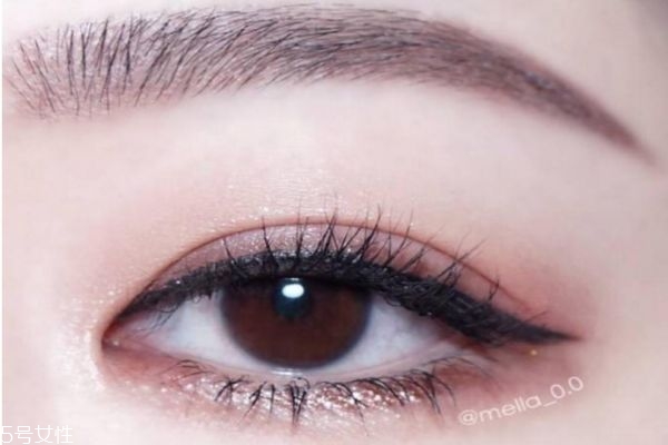 美瞳的度數怎么算 新手戴隱形眼鏡注意事項 美瞳的度數怎么算 新手戴隱形眼鏡注意事項