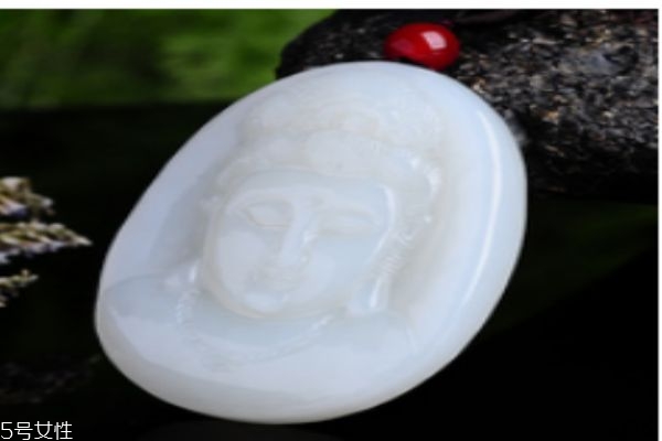 白玉是一種什么玉呢 白玉有什么作用呢 白玉是一種什么玉呢 白玉有什么作用呢