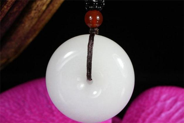 白玉怎么辨別真假 白玉怎么鑒別好壞 白玉怎么辨別真假 白玉怎么鑒別好壞