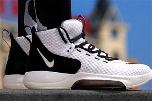 耐克zoom rize偏碼嗎-zoom rize尺碼建議 耐克zoom rize偏碼嗎-zoom rize尺碼建議