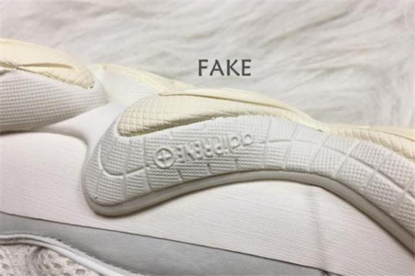 椰子500骨白真假對(duì)比 yeezy500骨白真假鑒定 椰子500骨白真假對(duì)比 yeezy500骨白真假鑒定