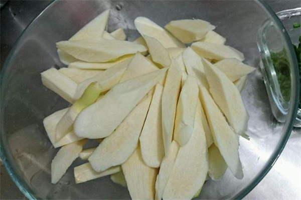 茭白放冰箱變紅能吃嗎 茭白放冰箱變軟了能吃嗎 茭白放冰箱變紅能吃嗎 茭白放冰箱變軟了能吃嗎