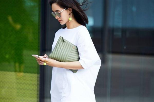 t恤裙怎么穿時髦 t恤裙怎么穿不像睡衣 t恤裙怎么穿時髦 t恤裙怎么穿不像睡衣