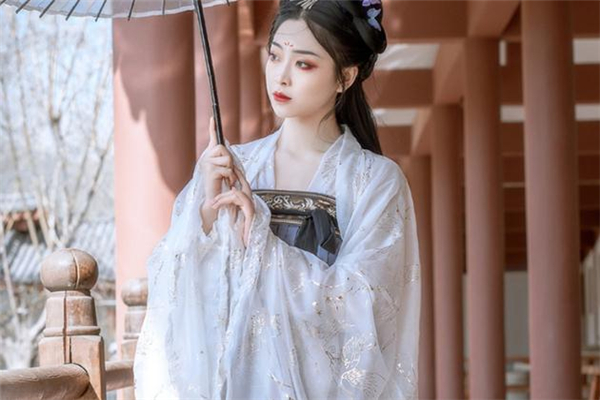 漢服山和正是什么意思 漢服山正真的很重要嗎 漢服山和正是什么意思 漢服山正真的很重要嗎